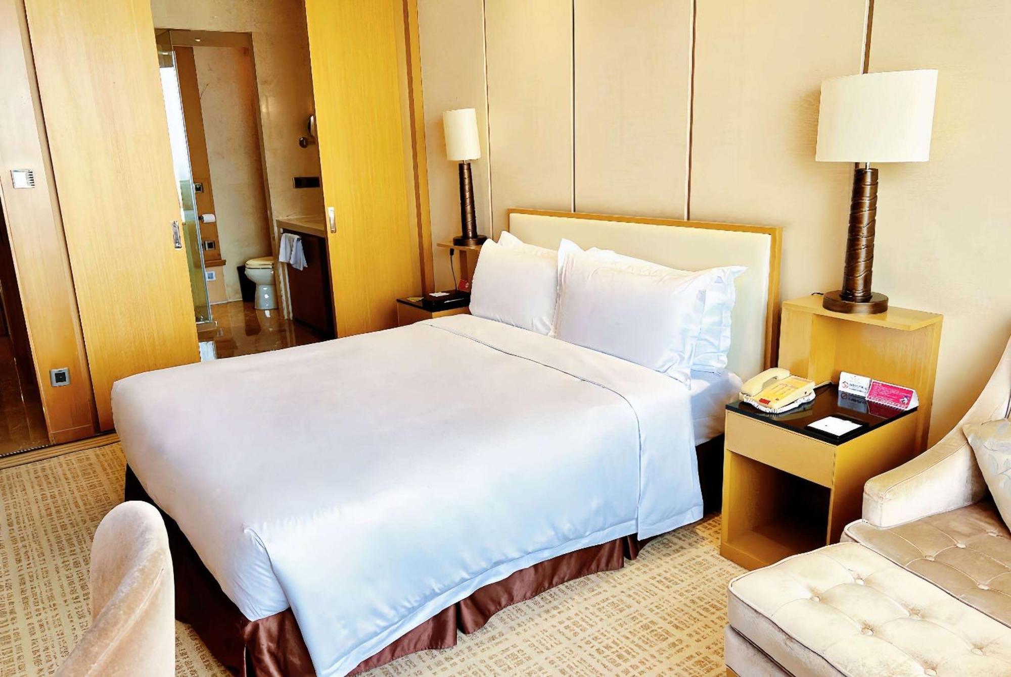 Ramada Plaza Qiandeng Kunshan Kunshan  Exterior photo