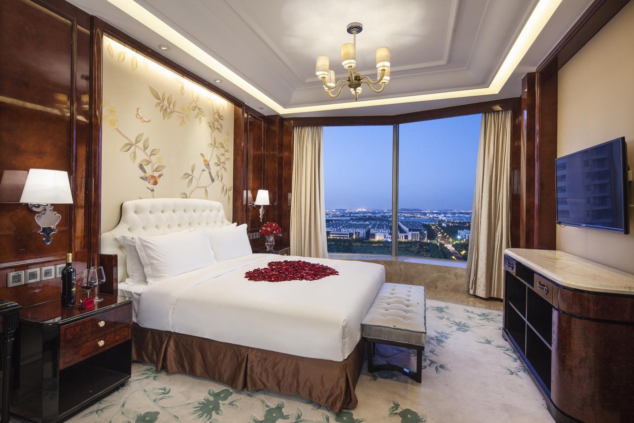 Ramada Plaza Qiandeng Kunshan Kunshan  Exterior photo